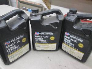 lot 88 image: 31gallon jugs of carquest wearever...