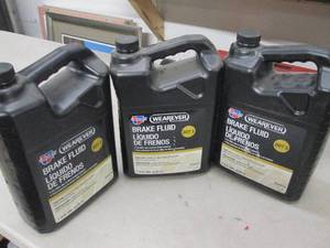 lot 90 image: 31gallon jugs of carquest wearever...