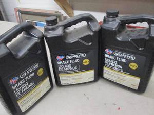 lot 92 image: 31gallon jugs of carquest wearever...