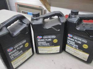 lot 99 image: 31gallon jugs of carquest wearever...