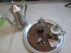 lot 158 image: pewter dishes ...