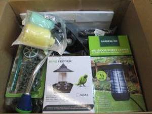 lot 189 image: box of insect zapper, bird feeder ,...