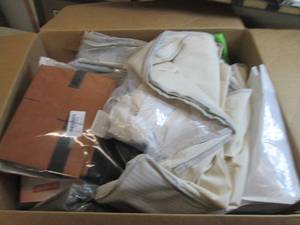 lot 227 image: box of various storage items ...