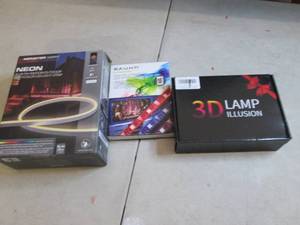 lot 280 image: 2 led string lights and a 3d lamp i...
