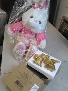 lot 290 image: new musical big bunny with moving e...