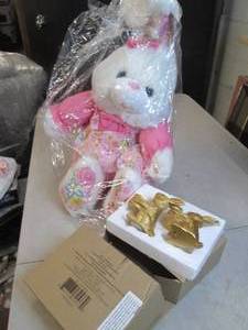 lot 291 image: new musical big bunny with moving e...