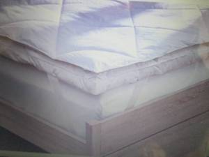 Featherbed Mattress Topper with Rem...