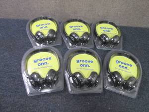 6 Groove Onn Ear Headphones Retail ...