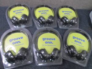 6 Groove Onn Ear Headphones Retail ...