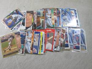 lot 33 image: (EC1) 50 Assorted Paul Molitor Base...