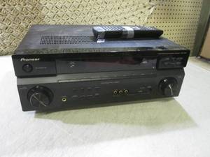 lot 58 image: (D-2) Pioneer VSX-818V 5.1 Channel ...