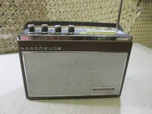 lot 60 image: (BS) NordMende Transista Automatic ...