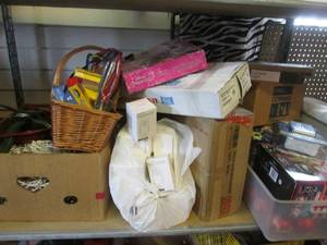 lot 128 image: (EW4) Assorted UnclaimedUnsold Lot...
