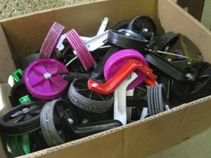 lot 134 image: (EW3) Box Full of Assorted Bicycle ...