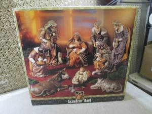 lot 135 image: (EW4) Grandeur Noel Collectors Edit...