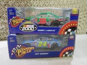 lot 142 image: (BS) 2 Winner Circle Nascar Die Cas...