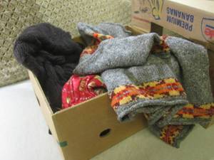 lot 148 image: (EW2) Box Full of Assorted Clothes ...