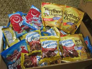 lot 151 image: (B-1) Box Full of Assorted Bag Cand...