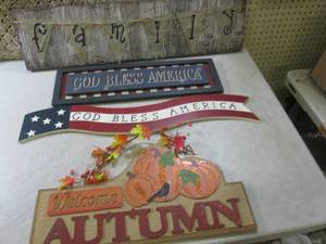 lot 177 image: (FS) Assorted Decor...