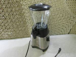 lot 178 image: (BS) Back to Basics Blender with Di...