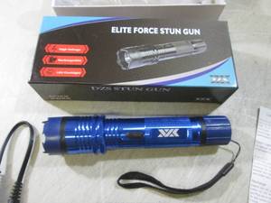 lot 190 image: (CNTR) Elite Force Rechargable High...