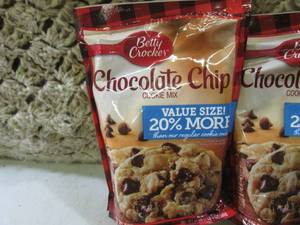lot 205 image: (B-1) 6 Bags Betty Crocker Chocolat...