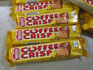 lot 222 image: (B-1) 24 Nestle Coffee Crisp Wafer ...