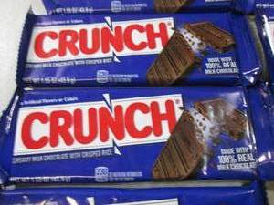 lot 250 image: (B-1) 12 Crunch Candy Bars Past Dat...