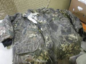 lot 278 image: (EW4) Reversable Field & Stream Cam...