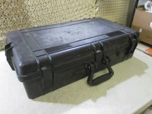 lot 315 image: (EW6) Carry Case Approx 28 x 15 x...