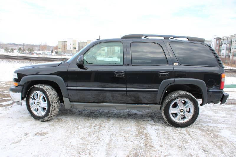 lot 22 image: 2004 Chevrolet Tahoe K1500 - 4X4