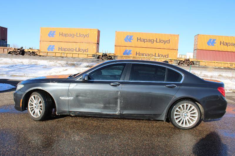 lot 4 image: 2012 BMW 7-Series 750Lxi - AWD - FULLY LOADED