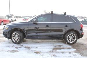 lot 2 image: 2011 Audi Q5 Premium Plus - AWD - 2 OWNERS