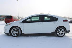 lot 3 image: 2012 Chevrolet Volt - 2 OWNERS - 82,383 MILES - PLUG IN EV