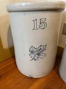 WOW Vintage 1900s Huge Western Stoneware Number 15 Crock&nbspWith Maple Leaf Emblem - 15 Gallon
