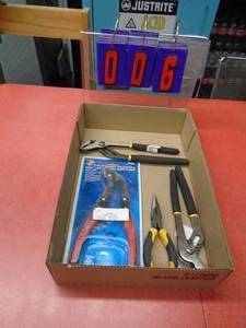 lot 6 image: Flat of new pliers. As shown.