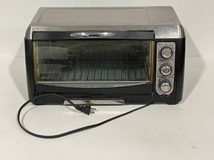 lot 20 image: Hamilton Beach Toaster Oven