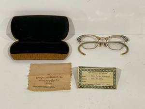 lot 21 image: Vintage Glasses, Case, and Cloth