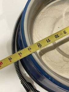 lot 86 image: Heated Dog Blanket and Bowl
