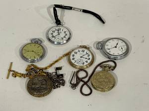 lot 40 image: Pocket Watches