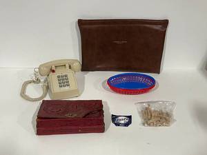 lot 59 image: Assorted Items