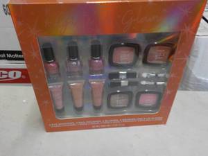 Glitz and Glam Cosmetics...