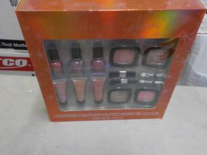 Glitz and Glam Cosmetics...