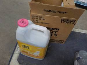 2 - 20 lb. Jugs Tidy Cat Litter...