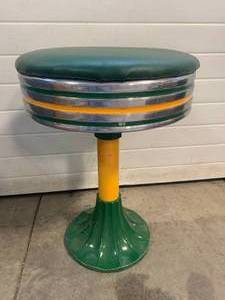 lot 22 image: Vintage NDSU Bison Swivel Atlantis Chair Stool 18 12 Inches Tall