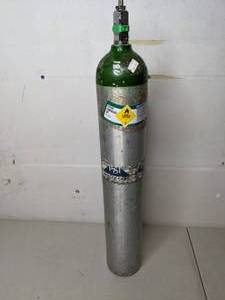 lot 580 image: Oxygen Gas Cylinder - P