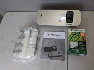 lot 157 image: FoodSaver Vacuum Sealer VS1130 - N