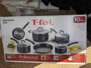 lot 180 image: T-fal Professional 10-pc. Nonstick Cookware Set - N