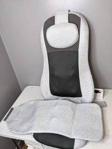 lot 111 image: Sharper Image Body Scan Massage Realtouch Shiatsu with Heat - N