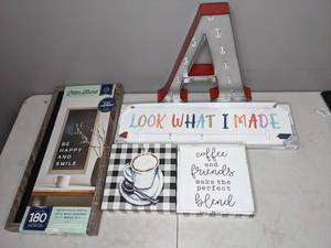 lot 94 image: Fun Home Decor Pieces & Wall Hangings - N